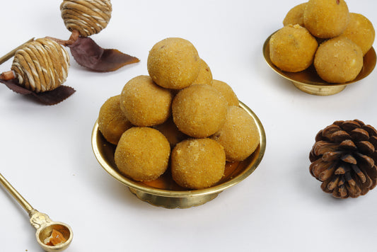 Besan Laddu (Desi Ghee)